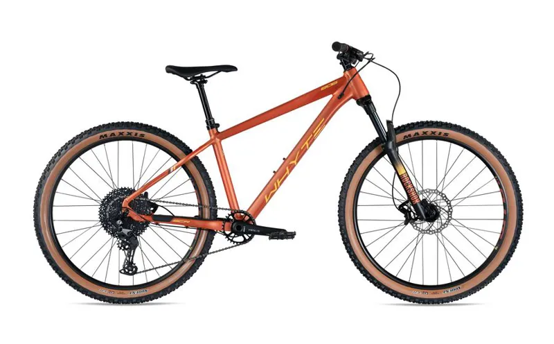 2022 Whyte 806 Compact V4 Hardtail Mountain Bike in Orange